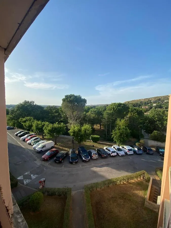 Appartement Lumineux Et Traversant Sans Vis-A-Vis Les Pennes-Mirabeau 0*,  France
